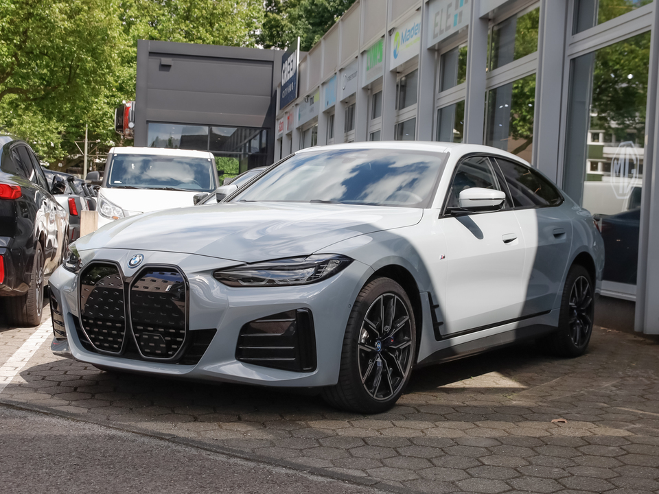 BMW i4 Leasing: Top-Angebote ab 429 € vergleichen - Mivodo