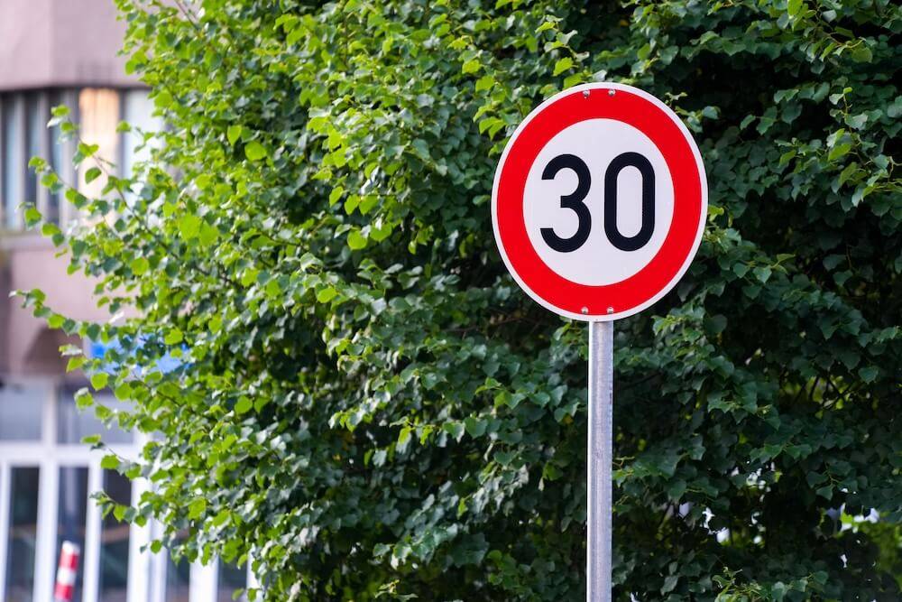 verkehrszeichenerkennung isa