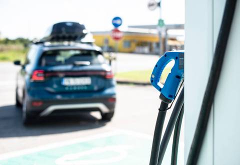 Reisen mit Elektroautos Reisen mit Elektroautos