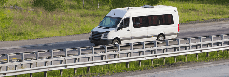 kleinbus fuer neun personen