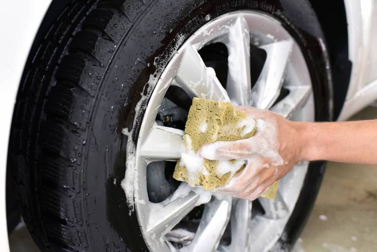 Autofelgen selber reinigen
