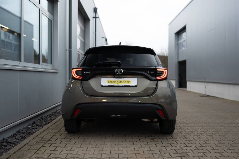 toyota yaris 2025 heckansicht