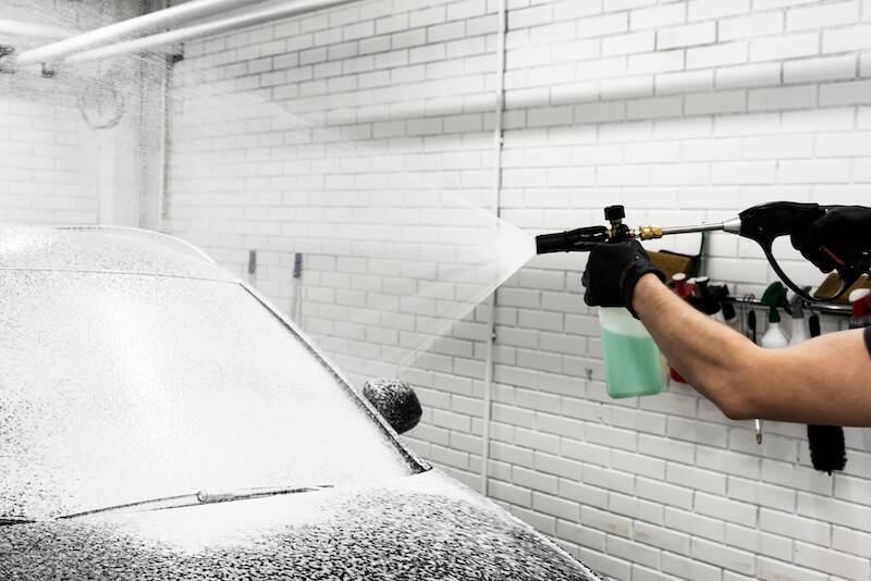 snow-foam-auto-waschen
