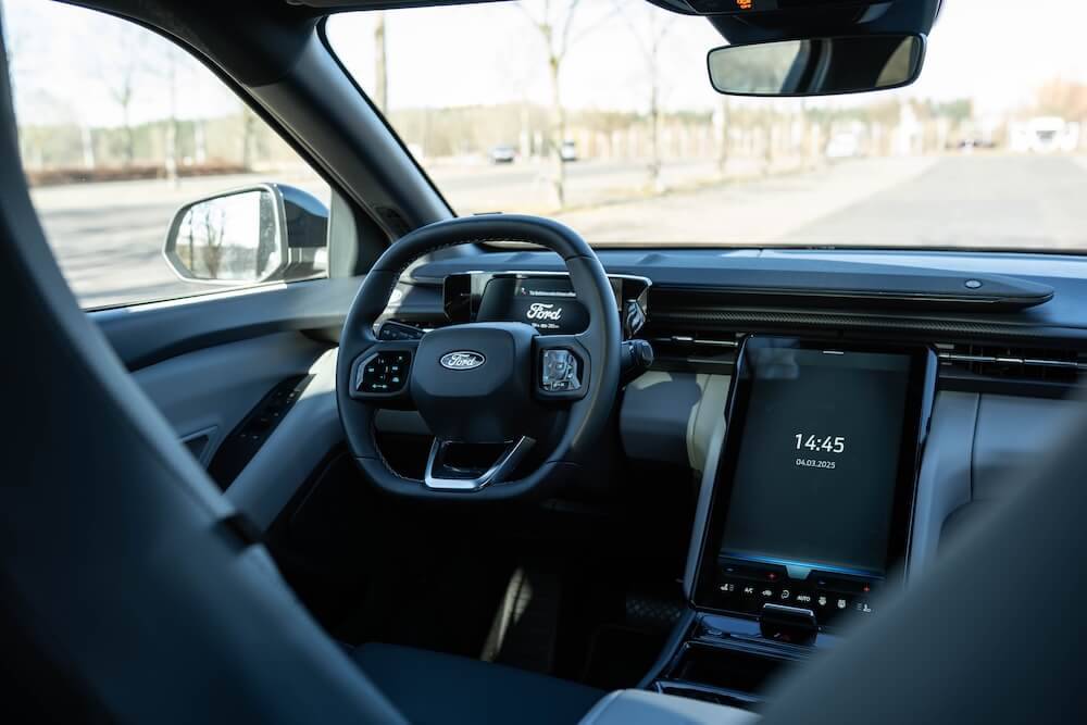 ford explorer elektro cockpit