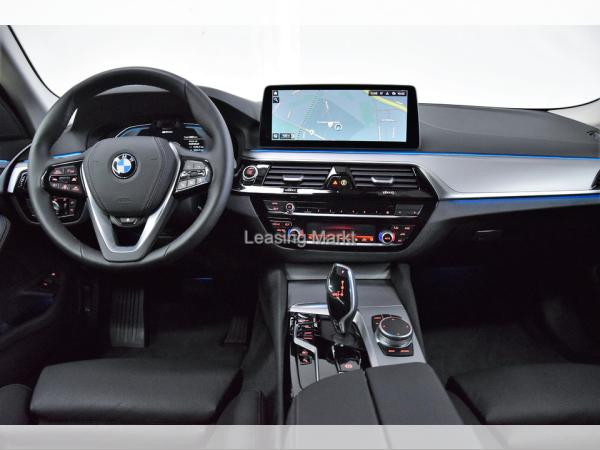 Foto - BMW 530 e xDrive Glasdach Leas. ab Euro 829,- mtl