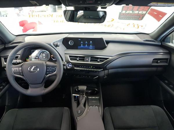 Foto - Lexus UX 250h Style Edition schnell verfügbar