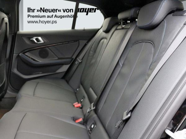 Foto - BMW M135i xDrive Limousine LED HUD SHZ  Head-Up DAB