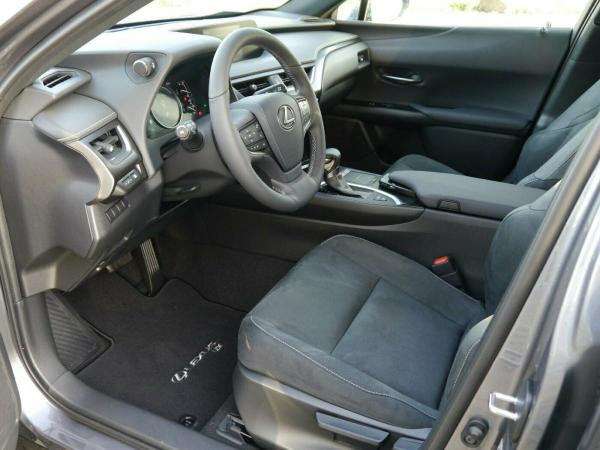 Foto - Lexus UX 250h Style Edition *schnell verfügbar*
