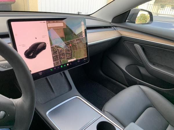Foto - Tesla Model 3 Performence
