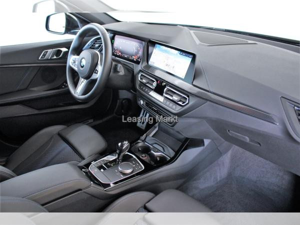 Foto - BMW M135i xDrive Navi Bluetooth PDC MP3 Schn. HeadUp