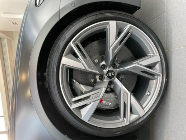 Foto - Audi RS6 