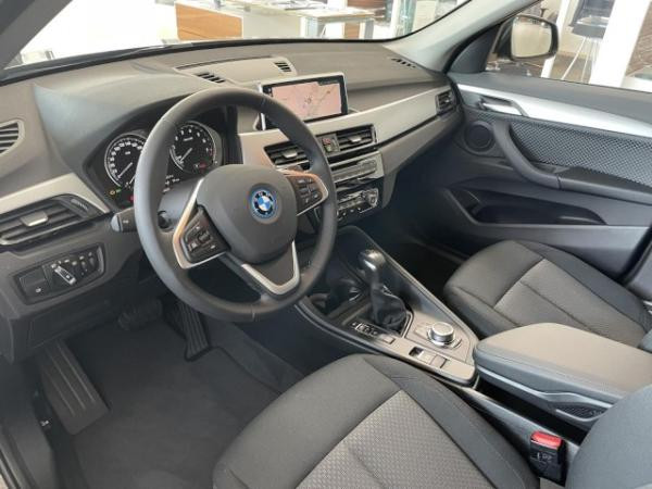 Foto - BMW X1 xDrive 25e Advantage Navigation LED AHK Rückfahrkamera