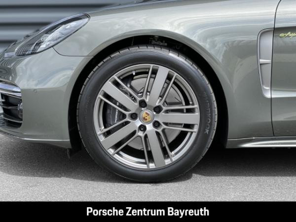 Foto - Porsche Panamera Sport Turismo 4 E-Hybrid Platinum Edition, 0,5%