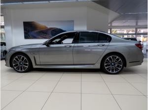 BMW 745 e M Sport ACC Fond-Entert. GSD H&K HuD Laser