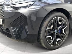 BMW ix xDrive40 Sportpaket B&W Surround Head-Up