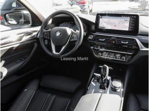 BMW 530 d Touring Navi Leder Tempom.aktiv Panoramadach Bluetooth MP3 Schn.