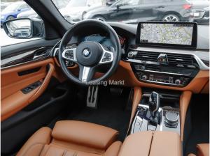 BMW 530 i xDrive Touring Navi Leder Tempom.aktiv Panoramadach Bluetooth MP3 Schn.