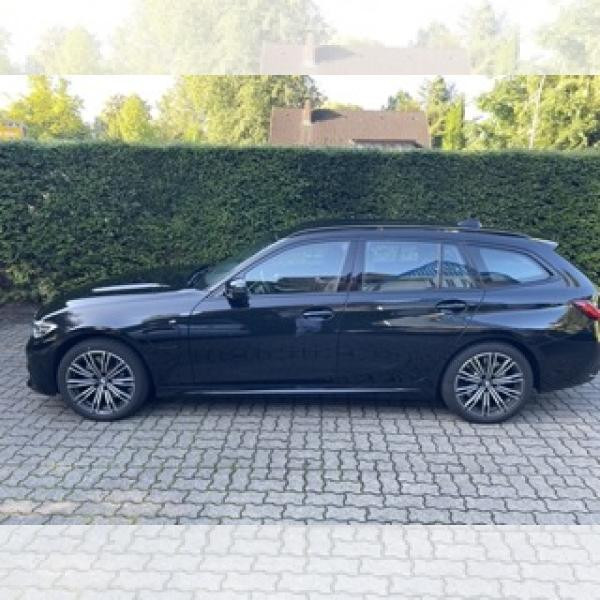Foto - BMW 330 330e xDrive Touring (Typ 6N71)