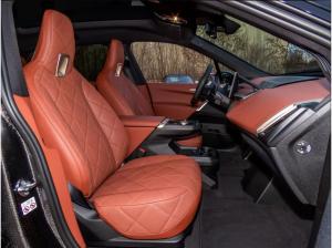 BMW ix xDrive40 mtl. mieten inkl. Vers. + Steuer (mehrere Farben verfügbar)