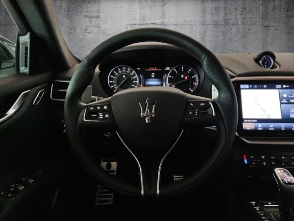 Foto - Maserati Ghibli Modena S