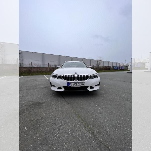 Foto - BMW 320 D
