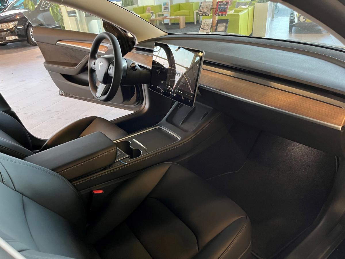 Tesla Model 3 19-Zoll sofort