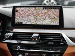 BMW 530 i xDrive Touring Navi Leder Tempom.aktiv Panoramadach Bluetooth MP3 Schn.
