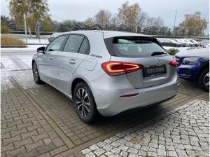 Mercedes-Benz A 180 Mercedes-Benz A 180 Style+LED+CarPlay+DAB+MBUX+Navi