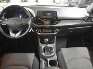 Hyundai i30 cw 1.5 Kombi - Ganzjahresreifen Klima Einparkhilfe - HU+Inspektion neu