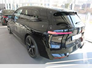 BMW ix xDrive50 SPORTPAKET+VERFÜGBAR ab 04/2023+AHK+PANO SKYLOUNGE+HEAD-UP+LASERLICHT