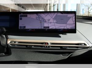 BMW ix xDrive50 SPORTPAKET+VERFÜGBAR ab 04/2023+AHK+PANO SKYLOUNGE+HEAD-UP+LASERLICHT