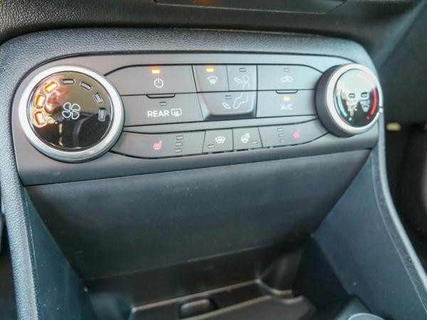 Foto - Ford Fiesta Cool und Connect 1,1 *Winter+Sicht-Paket*