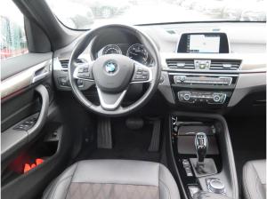 BMW X1 xDrive 20 d xLine - AHK, Panoramadach, Rückfahrkamera, Navi, Sitzheizung