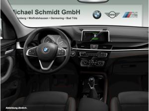 BMW X1 sDrive18i Sport Line*18 Zoll*Navigation*AHK*