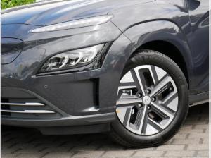 Hyundai Kona Elektro MY23 100kW  Advantage-Paket *NAVI+TOTWINKEL-ASSIS. +LED* KURZFRISTIG LIEFERBAR !!