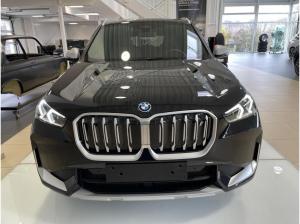 BMW iX1 xDrive 30 xLine AHK Driving Assistant Plus Adaptiver LED Scheinwerfer AC-Laden*UPE 66.270,-*