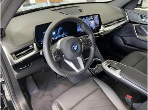 BMW iX1 xDrive 30 xLine AHK Driving Assistant Plus Adaptiver LED Scheinwerfer AC-Laden*UPE 66.270,-*