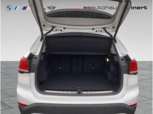 BMW X1 sDrive 18d LED AHK Navi KeyLess PDC