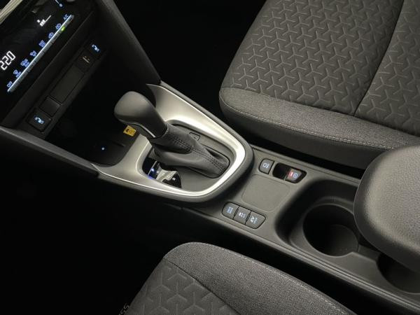 Foto - Toyota Yaris Cross 1,5l Hybrid  Basis - nur noch bis 30.06-*Klimaautomatik*16"Felgen*beheizte Spiegel*