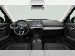 BMW iX1 Parking Assistant, LED,DAB, Connected Package Professional