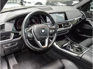 BMW X5 xDrive30d Navi Leder Tempom.aktiv Panoramadach Bluetooth MP3 Schn.