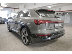 Audi Q8 advanced   50 e-tron quattro