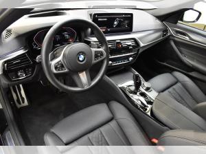 BMW 530 i xDrive Touring M Sport+Pano+HUD+JAWA