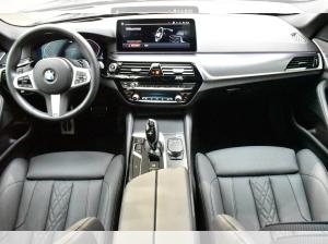 BMW 530 i xDrive Touring M Sport+Pano+HUD+JAWA