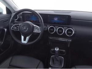 Mercedes-Benz CLA 180 LIM. /BUSINESS-PAK./MBUX/PANO/LED/PARKASS./KLIMA/SHZ UVM.