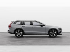 Volvo V60 Cross Country B4 D AWD Plus   NUR FÜR HANDWERKSNAHE GEWERBE