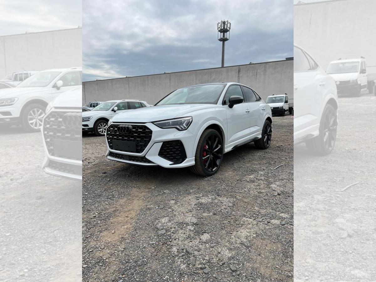 Audi RS Q3 Sportback ***AKTION*** 294 KW/400 PS Pano Navi Designpaket SONOS RS-Sportabgasanlage