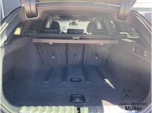 BMW 330 iA Touring M Sport Head-Up Glasdach LED HiFi