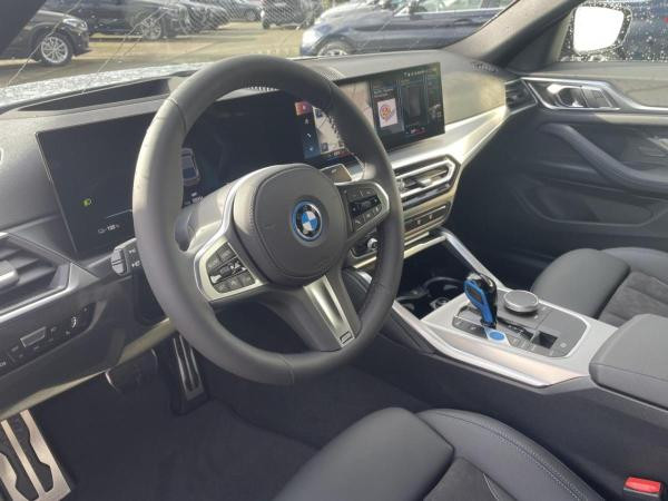 Foto - BMW i4 eDrive35 M-Sport Head-Up ACC Anhängerkupplung Komfortzugang