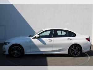 BMW 320 d xDrive M SPORT+LCPROF+KAMERA+HIFI+ADAP-LED